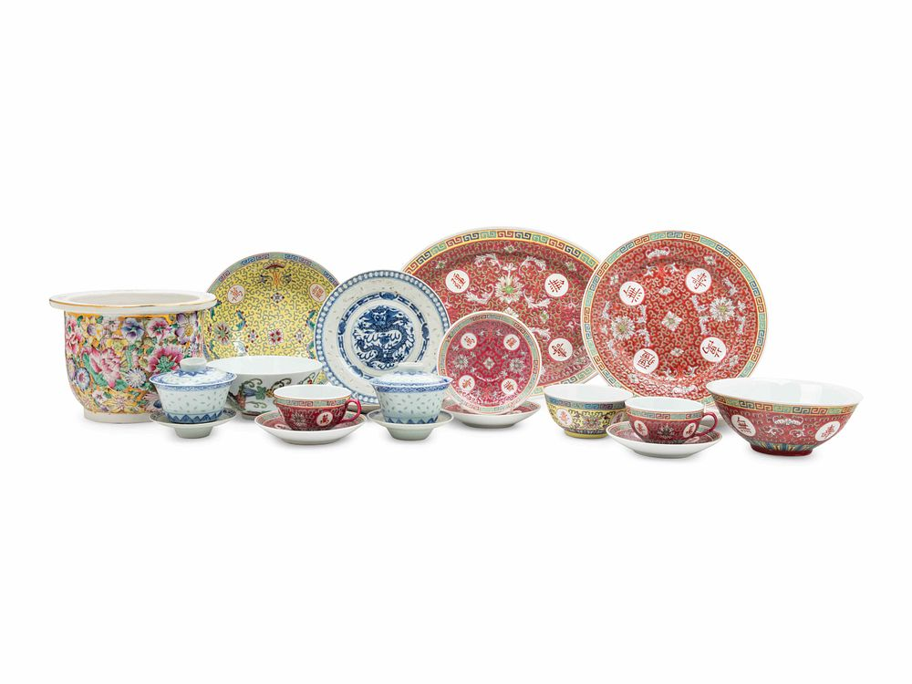 A Large Collection of Chinese Porcelain Articles A Large Collection