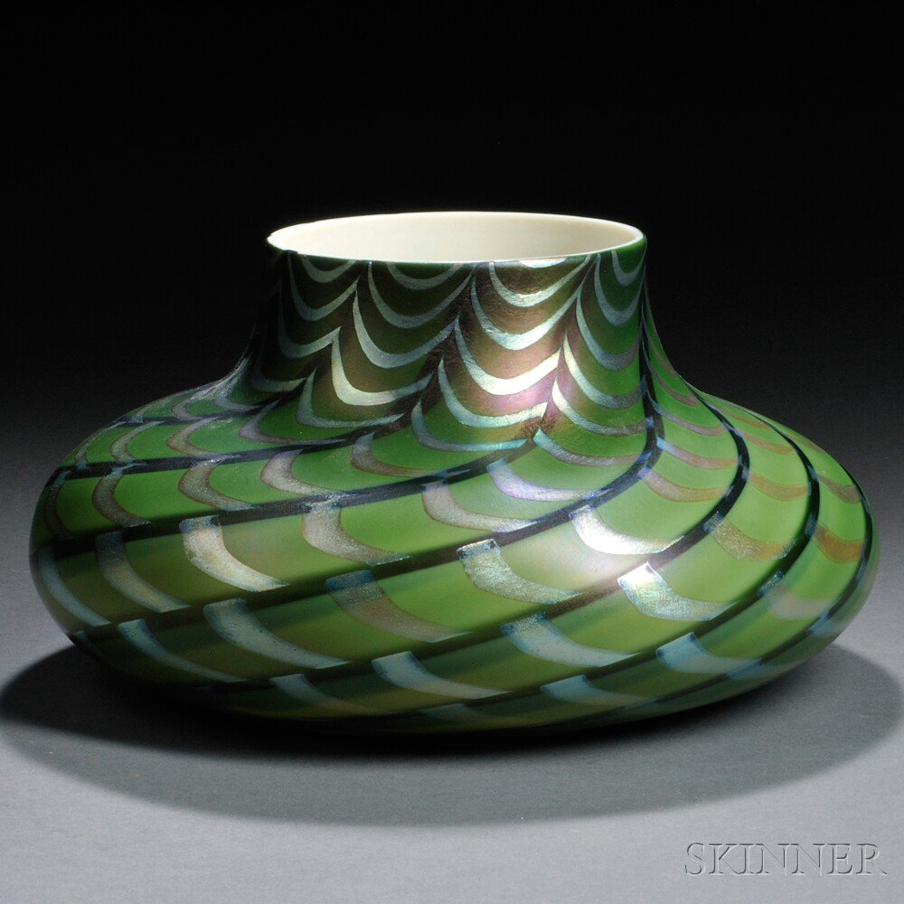 Quezal Vase Art glass United States early 20th century Squat