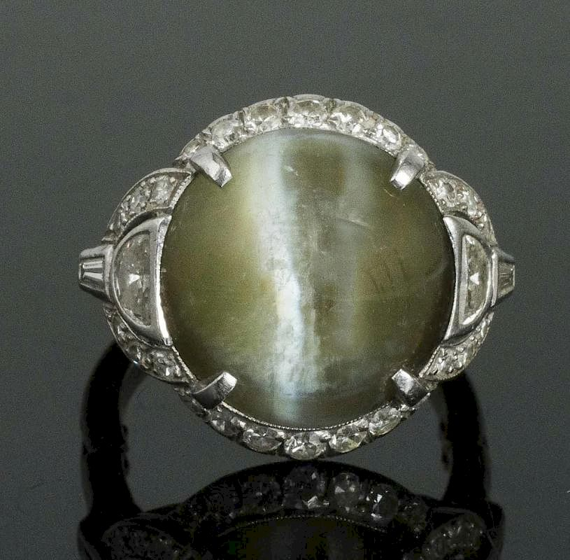 Platinum Cat s Eye Chrysoberyl and Diamond Ring Lady s