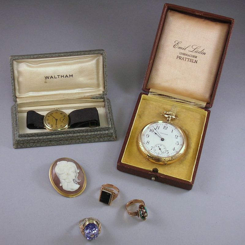 Group of Assorted Jewelry Items including two 14kt gold gem