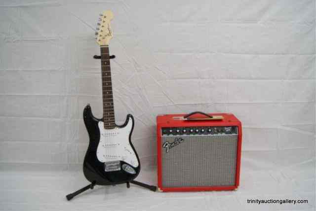 Fender Squier Mini Electric Guitar w AmplifierThis is a very