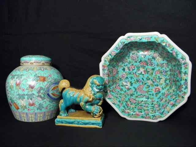 Modern Chinese painted porcelain lidded ginger jar bowl and foo