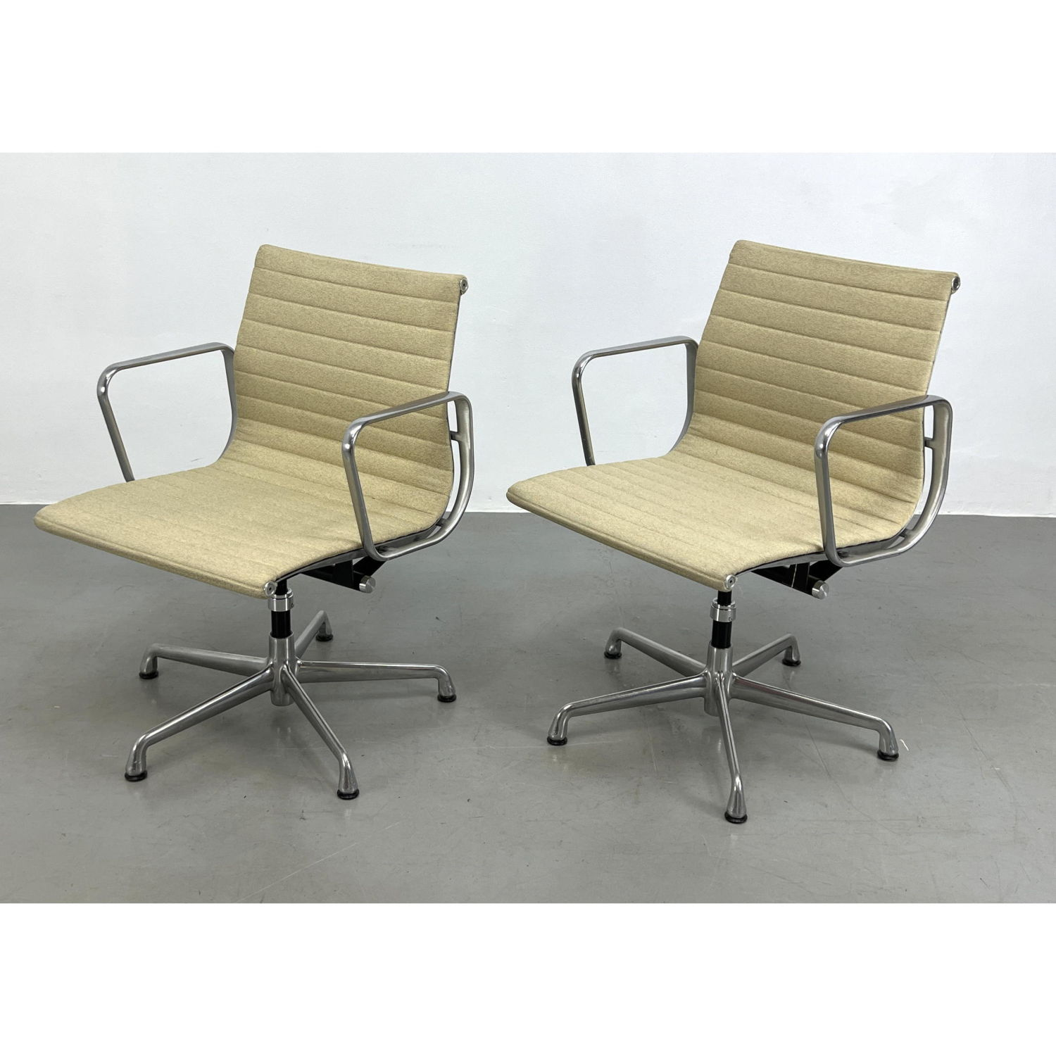 Pr Charles Eames Herman Miller Office Chairs Aluminum Group Dimensions