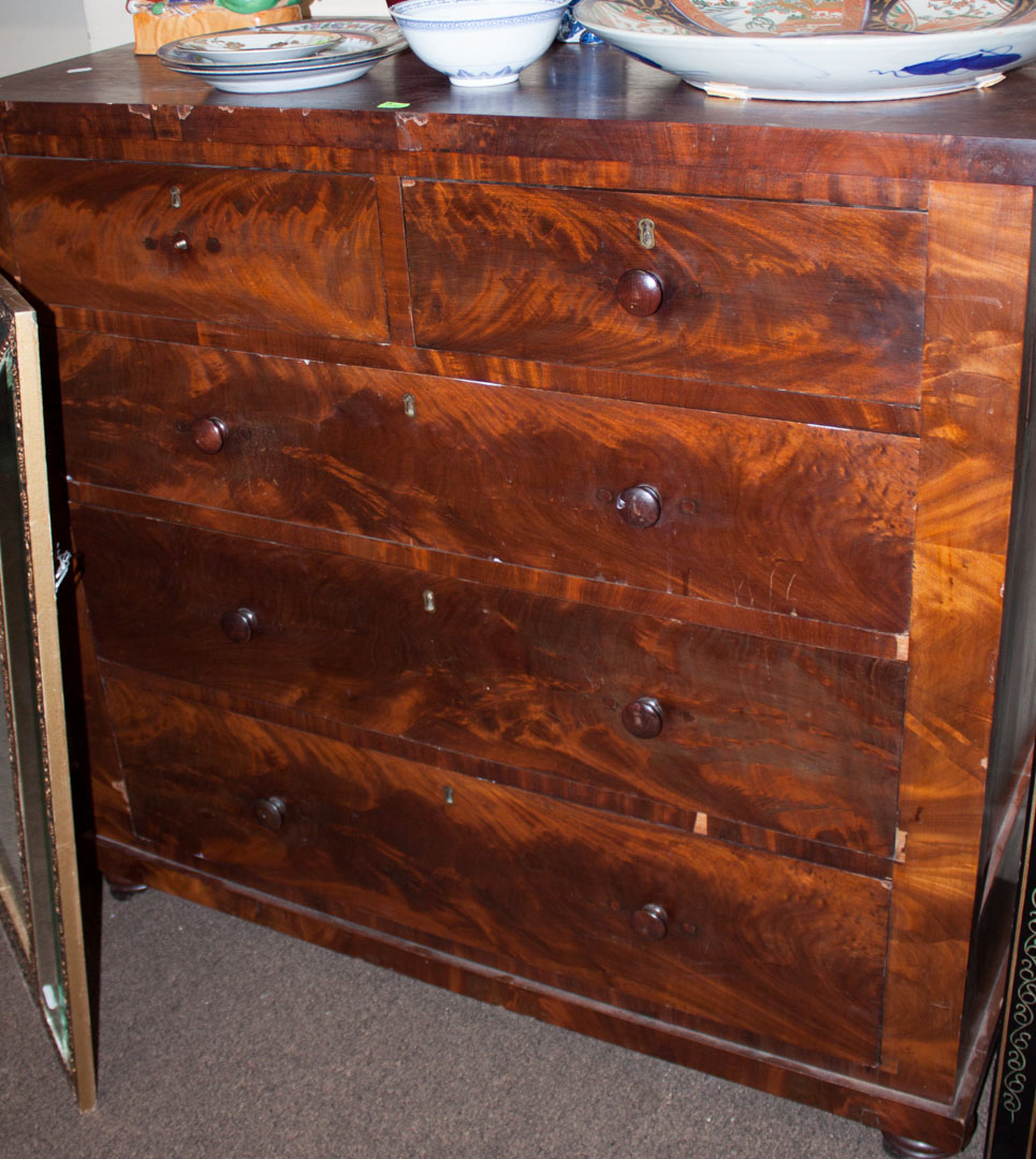 Restoration mahogany chest of drawers