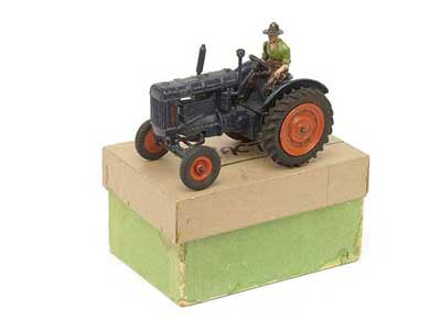 Britains Farm series Set 128F Fordson Major Tractor comprising Blue