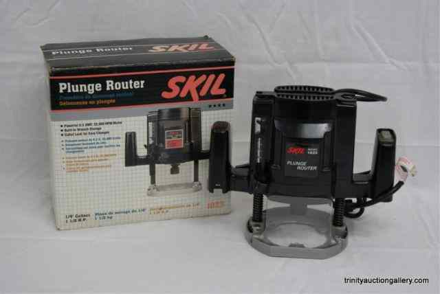 Skill Model 1823 Plunge Router in the BoxHas a 1