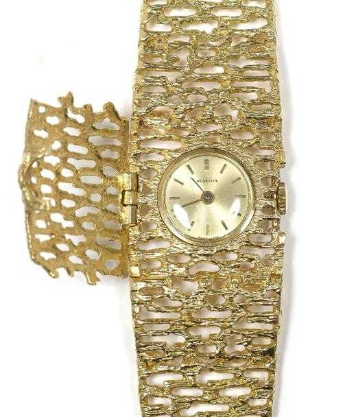 GOLD LADY S WRISTWATCH JUVENIA 1970s Yellow gold 750 38g