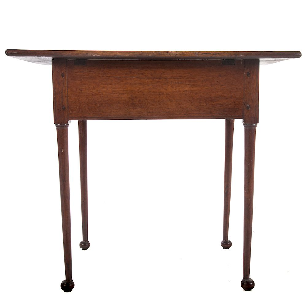 American Queen Anne Style Tavern Table 18thc century and later