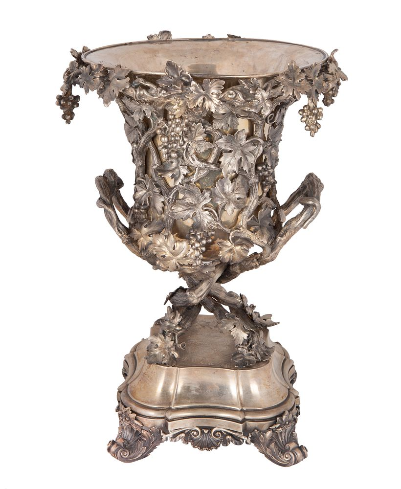 A SILVER VICTORIAN WINE COOLER JOHN SAMUEL HUNT FOR HUNT
