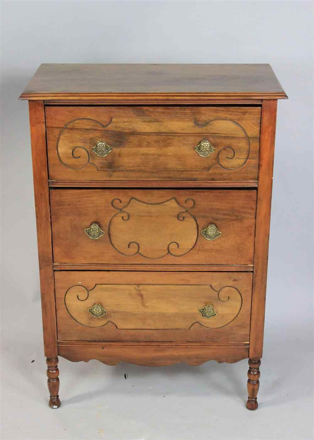 SHERATON STYLE INLAID CHEST OF DRAWERS the molded rectangular top