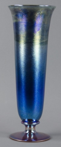 Blue Iridescent Vase by DurandBlue iridescent body amber base Decorated