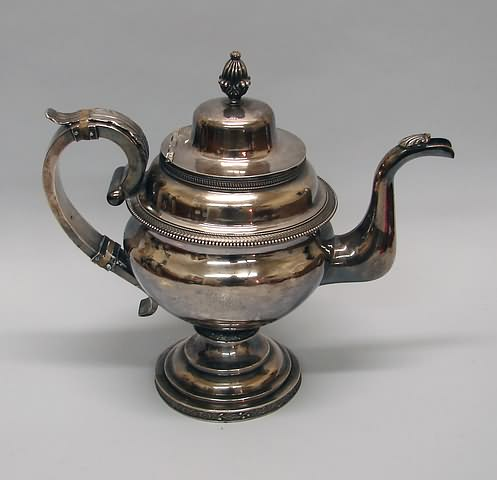 Stockman Pepper Philadelphia circa 1840 urn form with beaded borders