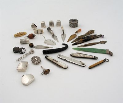 Miscellaneous small items 9 various bookmarks some plated or non