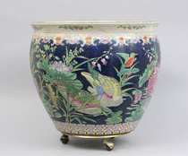 A Large Asian Jardinere circa early 20th Century Beautiful planter