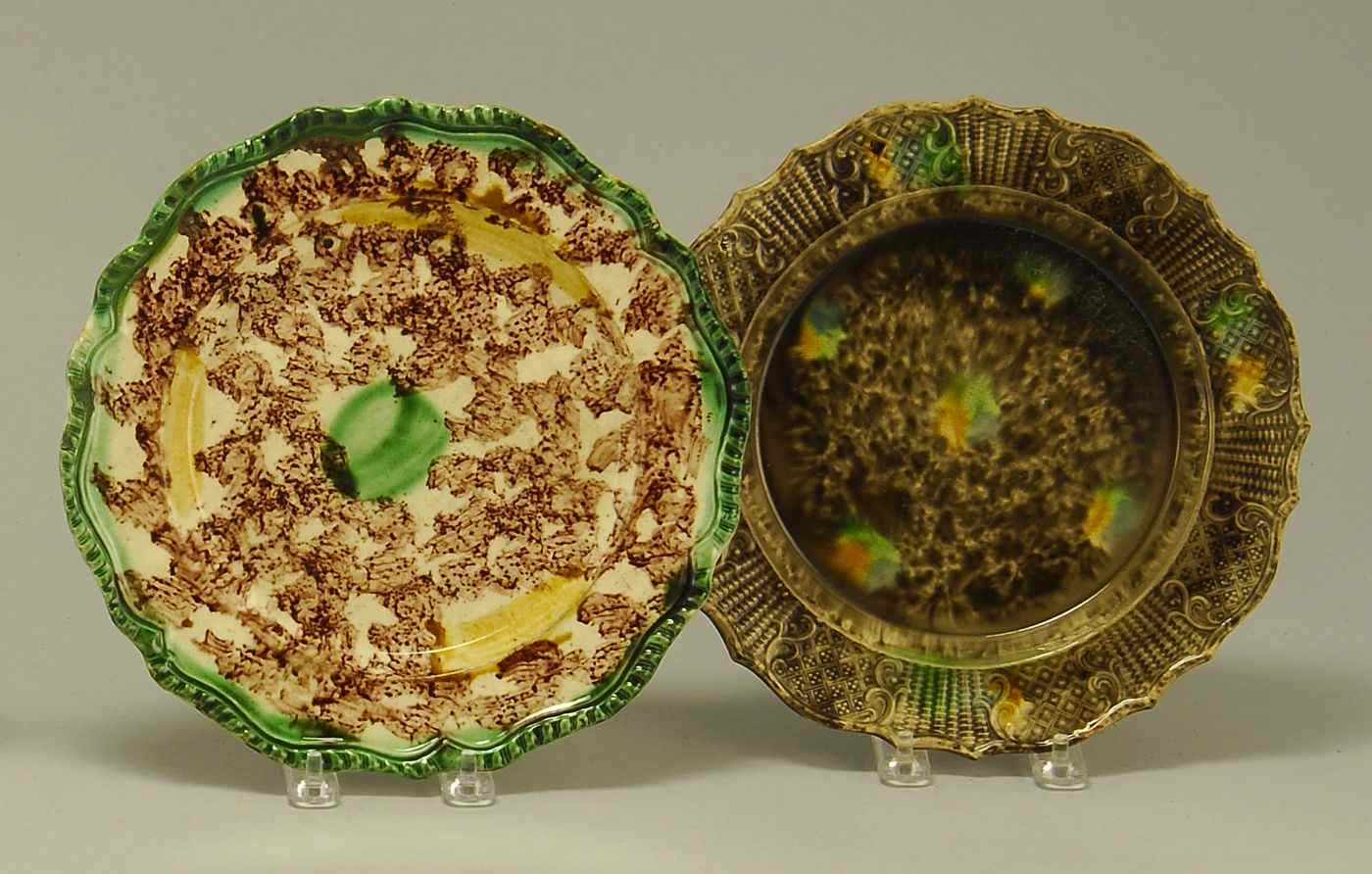 TWO ANTIQUE WHIELDON POTTERY PLATESEarly 19th CenturyDiffering Diameters 9 Provenance