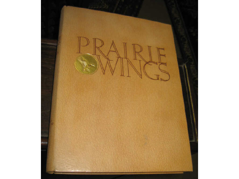 PRAIRIE WINGS PEN AND CAMERA FLIGHT STUDIES Queeny Edgar M