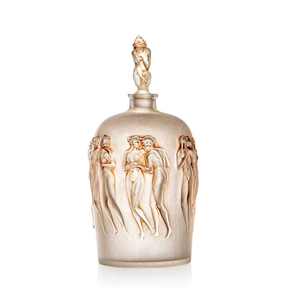 REN LALIQUE FRENCH 1860 1945 DOUZE FIGURINES AVEC BOUCHON FIGURINE