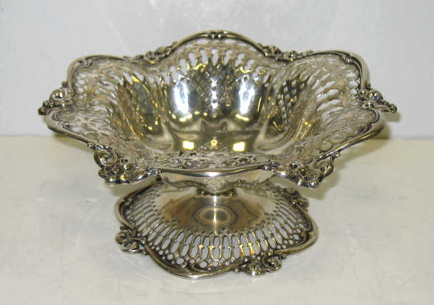 GORHAM STERLING SILVER FOOTED BOWL Undulating border pierced with geometric