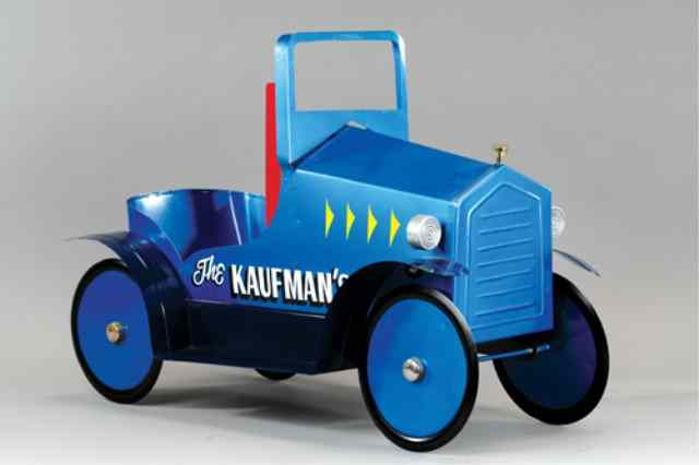 KAUFMANN S DISPLAY AUTO Creation done in pressed steel with