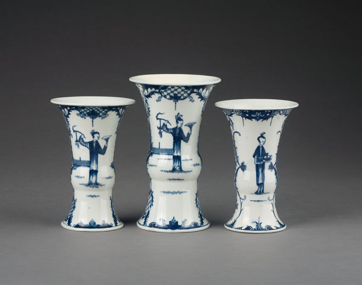 WORCESTER PORCELAIN BLUE AND WHITE THE TELEPHONE BOX PATTERN THREE