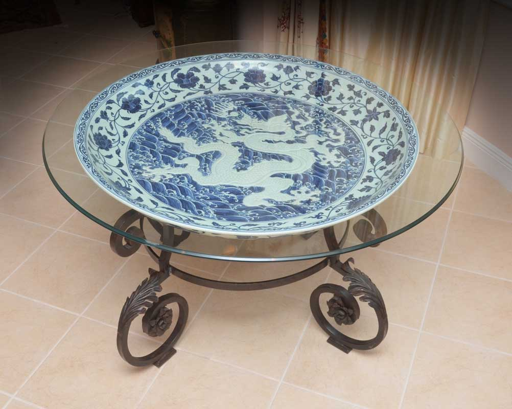 CHINESE BLUE AND WHITE CHARGER TABLE WITH IRON BASE Beveled