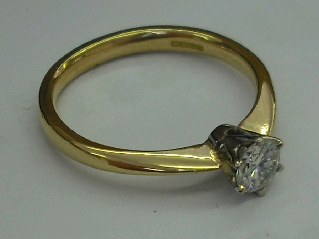 18ct diamond solitaire ring 0 40ct approx size N