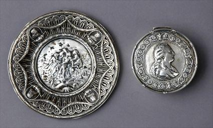 FRENCH SILVER LIDDED BOX AND A SMALL STAND The one