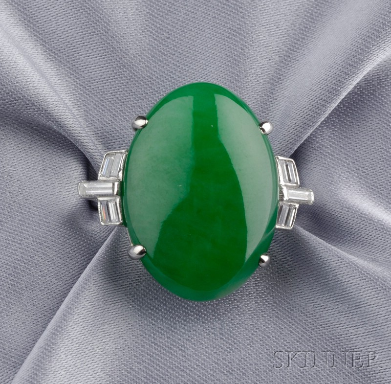 18kt White Gold and Jadeite Ring set with a jadeite