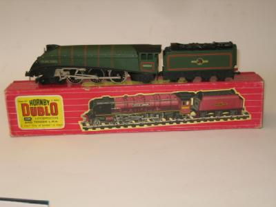 Hornby Dublo A4 Golden Fleece in B R green incorrect