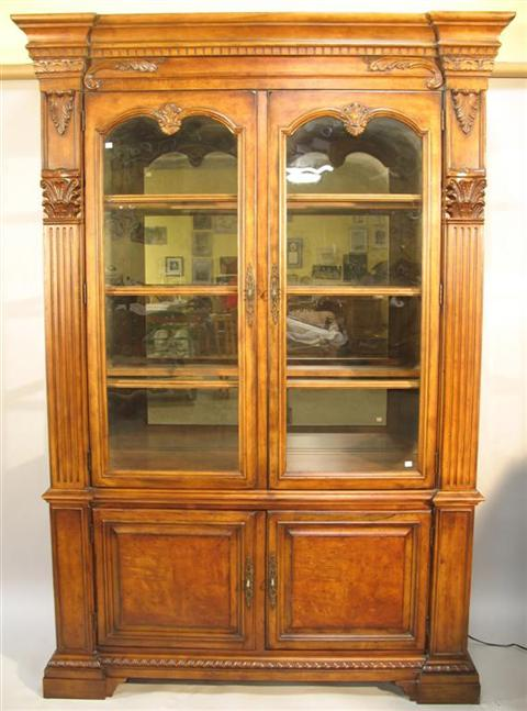 MODERN GEORGE III STYLE GLASS DISPLAY CABINET 20th century the