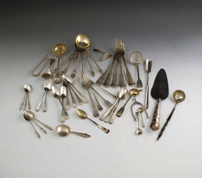 A mixed lot of silver flatware various dates and makers