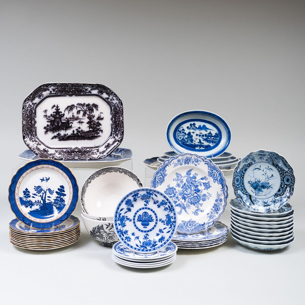 Group of Blue and White Porcelain Tablewares Comprising A Spode