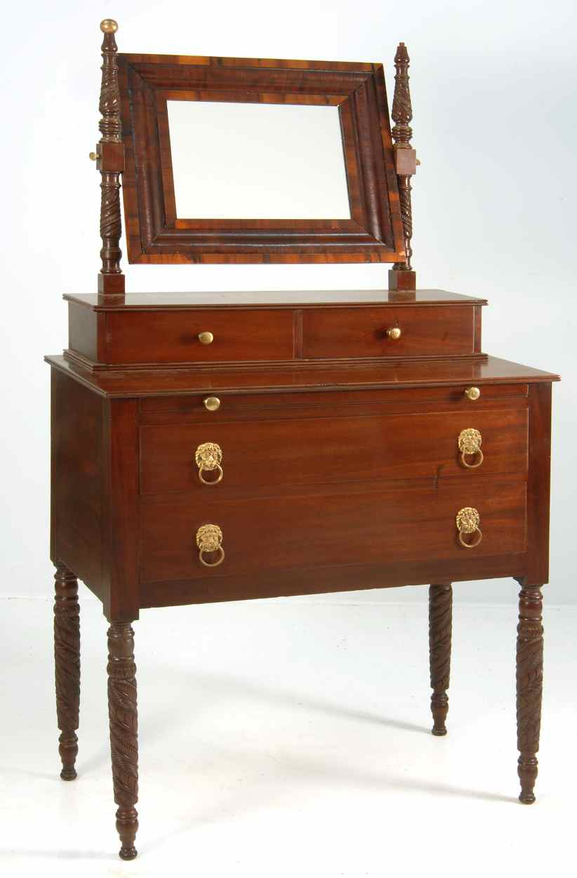 ANTIQUE SHERATON STYLE DRESSING TABLE 19th CenturyIn mahogany with acanthus