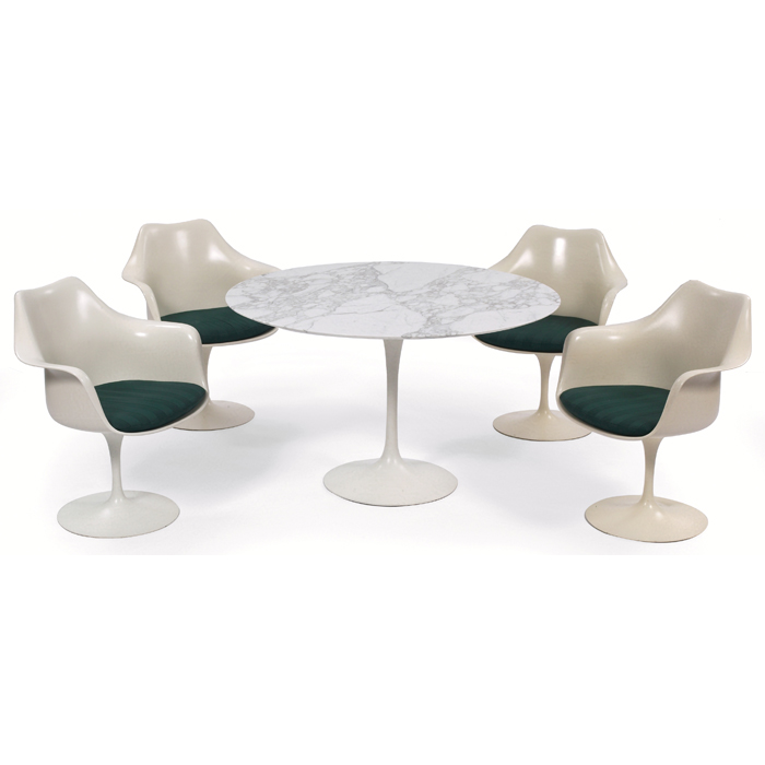 Eero Saarinen dining set by Knoll round white marble top
