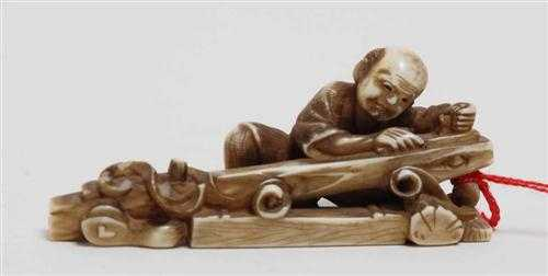 SMALL OKIMONO OF A CARPENTER Japan Meiji period L 6