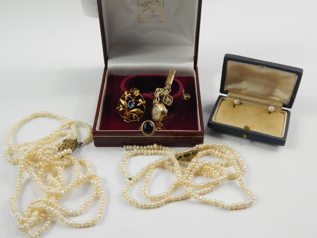 A quantity of lady s jewellery comprising a Nivada 9ct