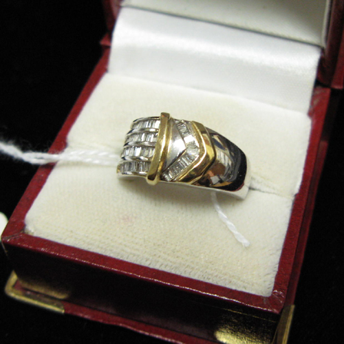 DIAMOND FOURTEEN KARAT WHITE AND YELLOW GOLD RING The white