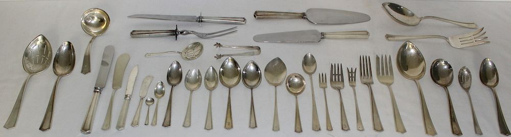 STERLING International Old Deerfield Flatware Includes 24 teaspoons approx 6