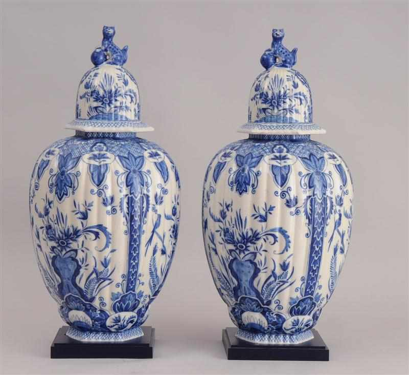 PAIR OF DUTCH DELFT BLUE AND WHITE REEDED HEXAGONAL OVOID