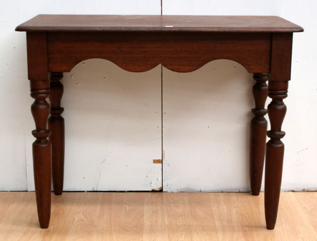 A late 19th century Australian cedar hall table 105cm wide