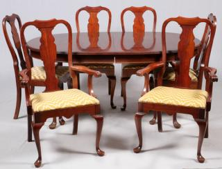 QUEEN ANNE STYLE MAHOGANY DINING TABLE AND CHAIRS QUEEN ANNE