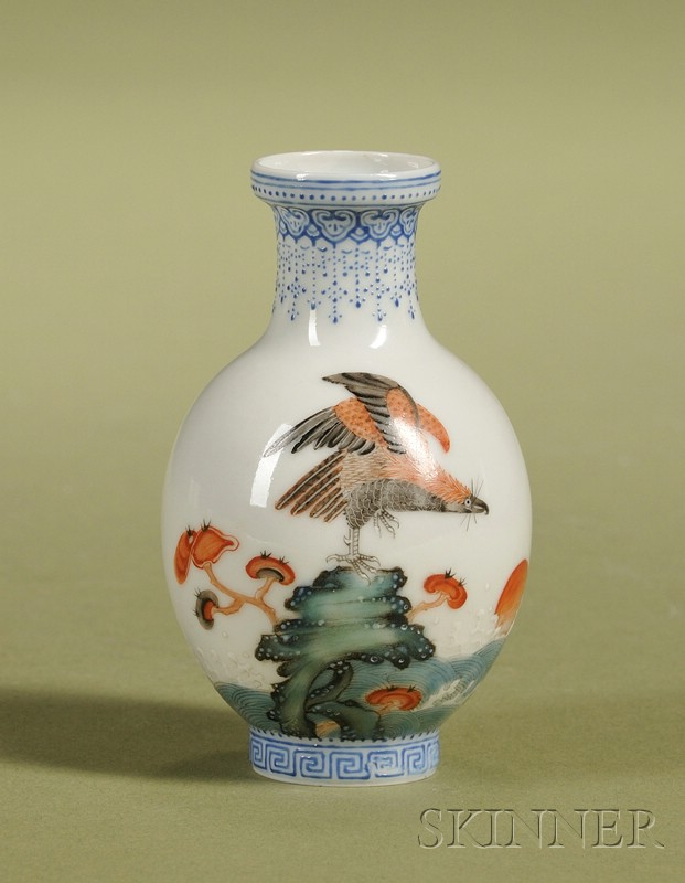 Japanese Export Painted Eggshell Porcelain Miniature Bud Vase early 20th