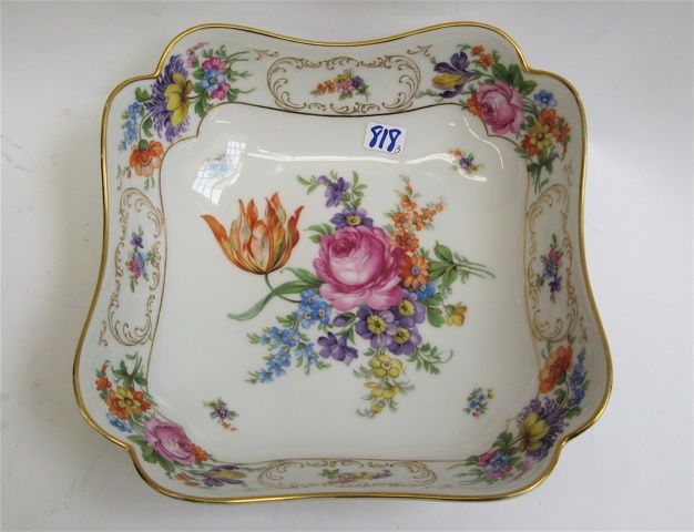 THREE CONTINENTAL PORCELAIN SERVING DISHES German Meissen oval shallow bowl