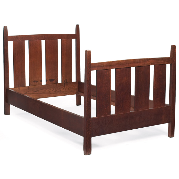 Gustav Stickley bed similar to 923 three quarter size with