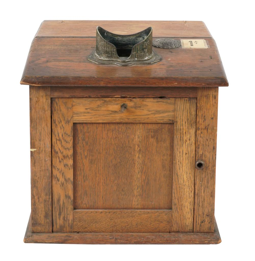 OAK TABLE TOP PHOTO VIEWERunknown manufacturer locked front photo compartment