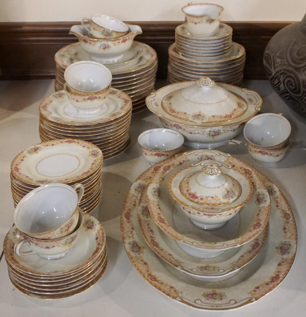 OCCUPIED JAPAN PORCELAIN DINNER SERVICE 75 PIECESOccupied Japan Porcelain Dinner