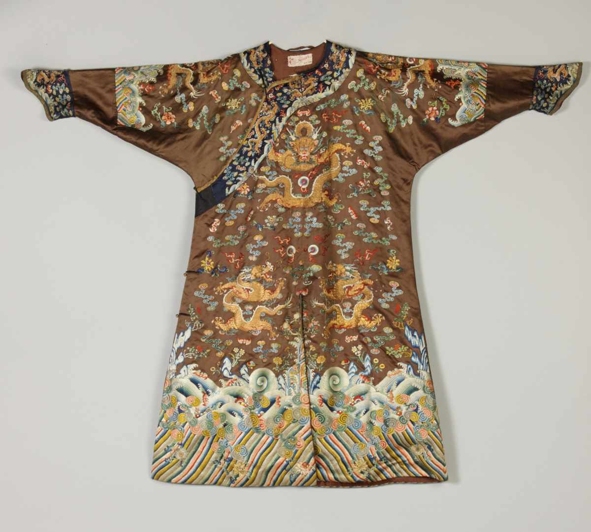 Fine Chinese Imperial Court Robe Late Qing dynasty Silk embroidered