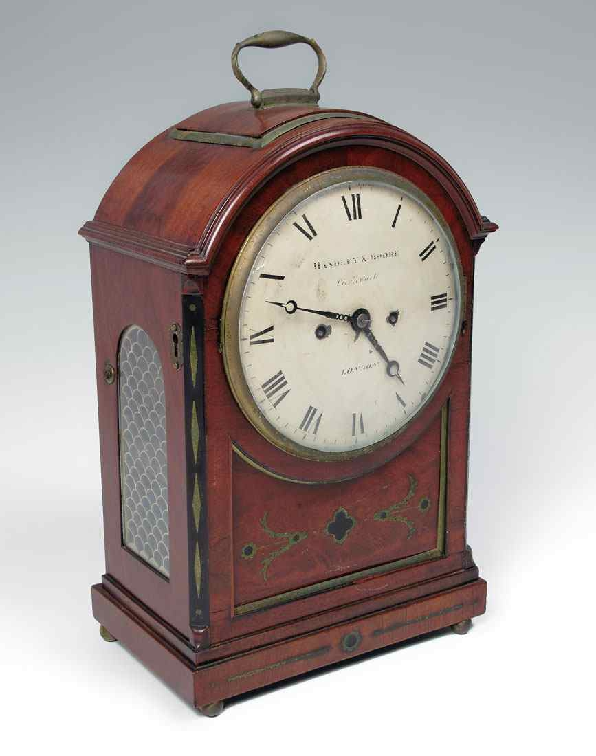 19TH CENTURY HANDLEY AND MOORE BRACKET CLOCK Early 19th century