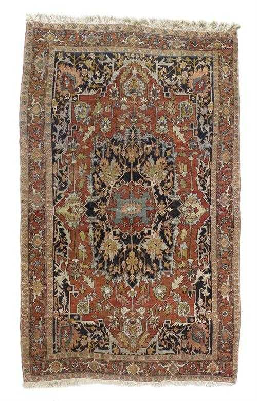 HERIZ SERAPI antique Attractive item with very fine knotting red