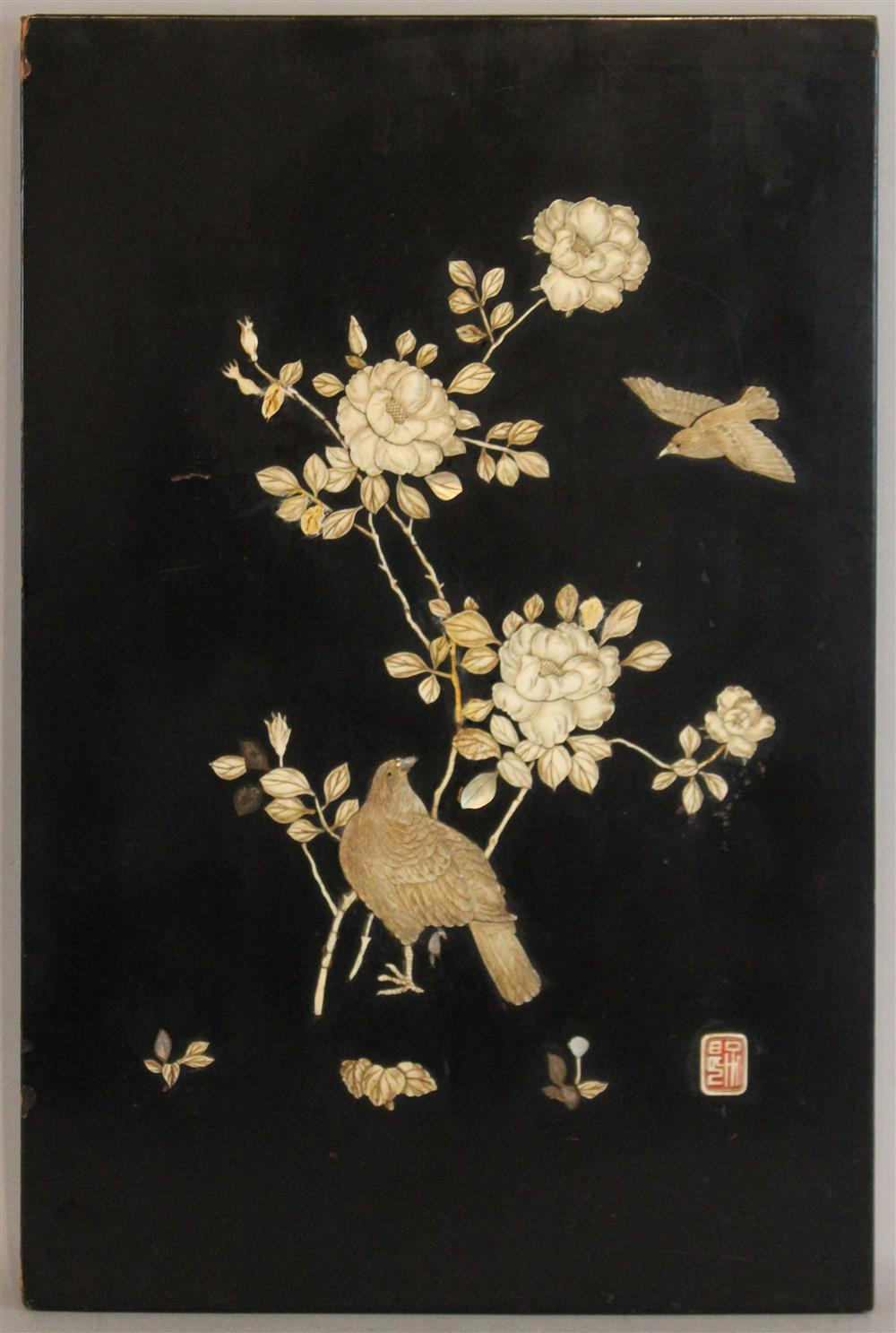 SMALL BLACK LACQUER ASIAN PLAQUE WITH INSECTS FLOWERS AND BIRDS